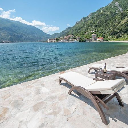 Seafront Apartment Kotor Luaran gambar